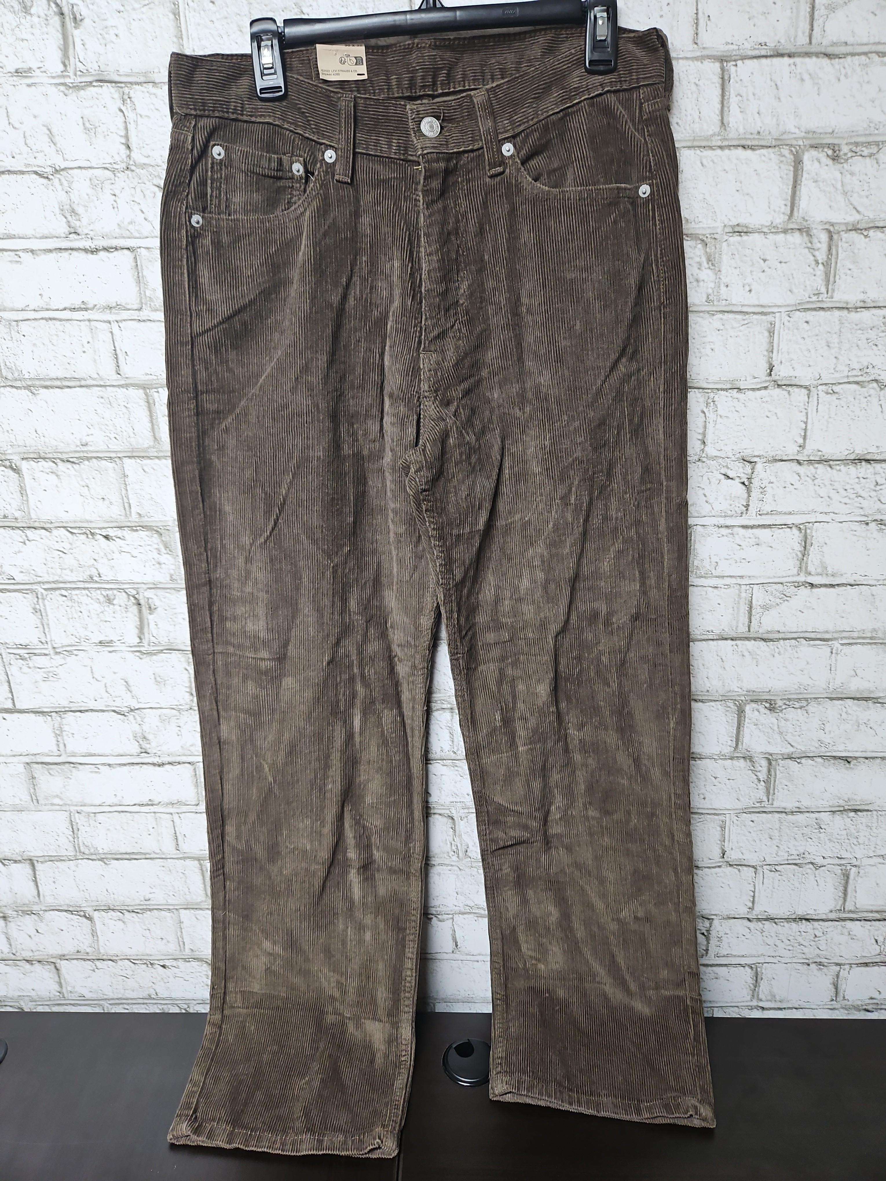 Levi's Men's 565 Brown Corduroy Pants Wide Leg Size 30x32 Nwt